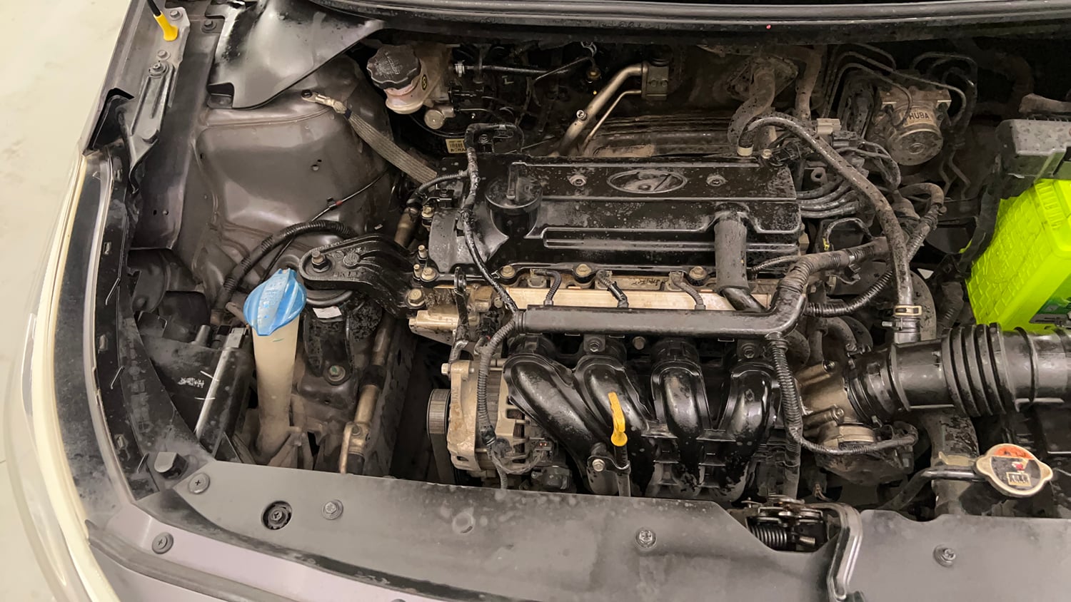 Used 2015 Hyundai Elite i20 Sportz 1.2 Petrol Manual engine ENGINE RIGHT SIDE VIEW