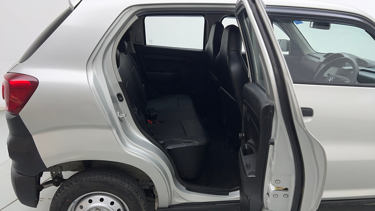 Used 2025 Maruti Suzuki S-Presso Lxi (O) Petrol Manual interior RIGHT SIDE REAR DOOR CABIN VIEW