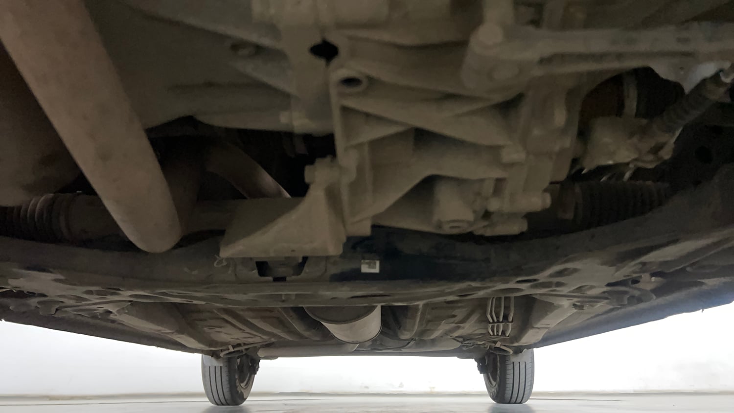 Used 2023 Maruti Suzuki Wagon R ZXI 1.2 Petrol Manual extra FRONT LEFT UNDERBODY VIEW