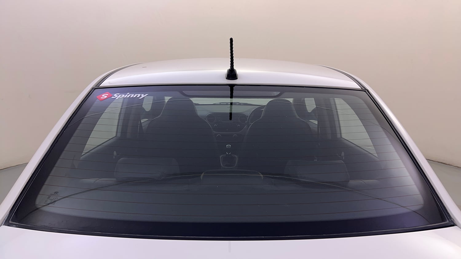 Used 2015 Hyundai Xcent SX 1.2 (O) Petrol Manual exterior BACK WINDSHIELD VIEW