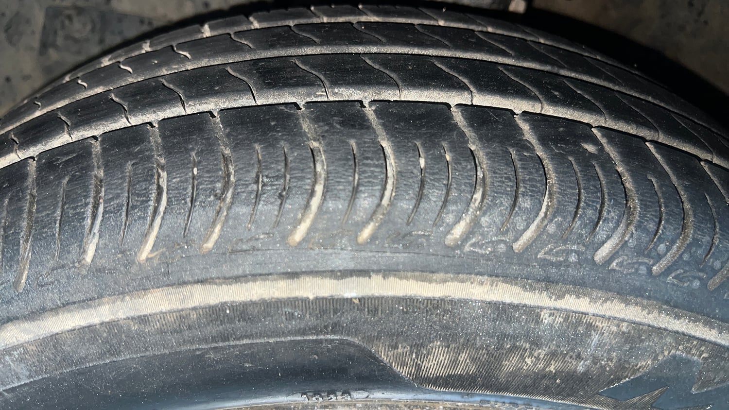 Used 2023 Maruti Suzuki Wagon R VXI 1.0 CNG Cng Manual tyres LEFT FRONT TYRE TREAD VIEW