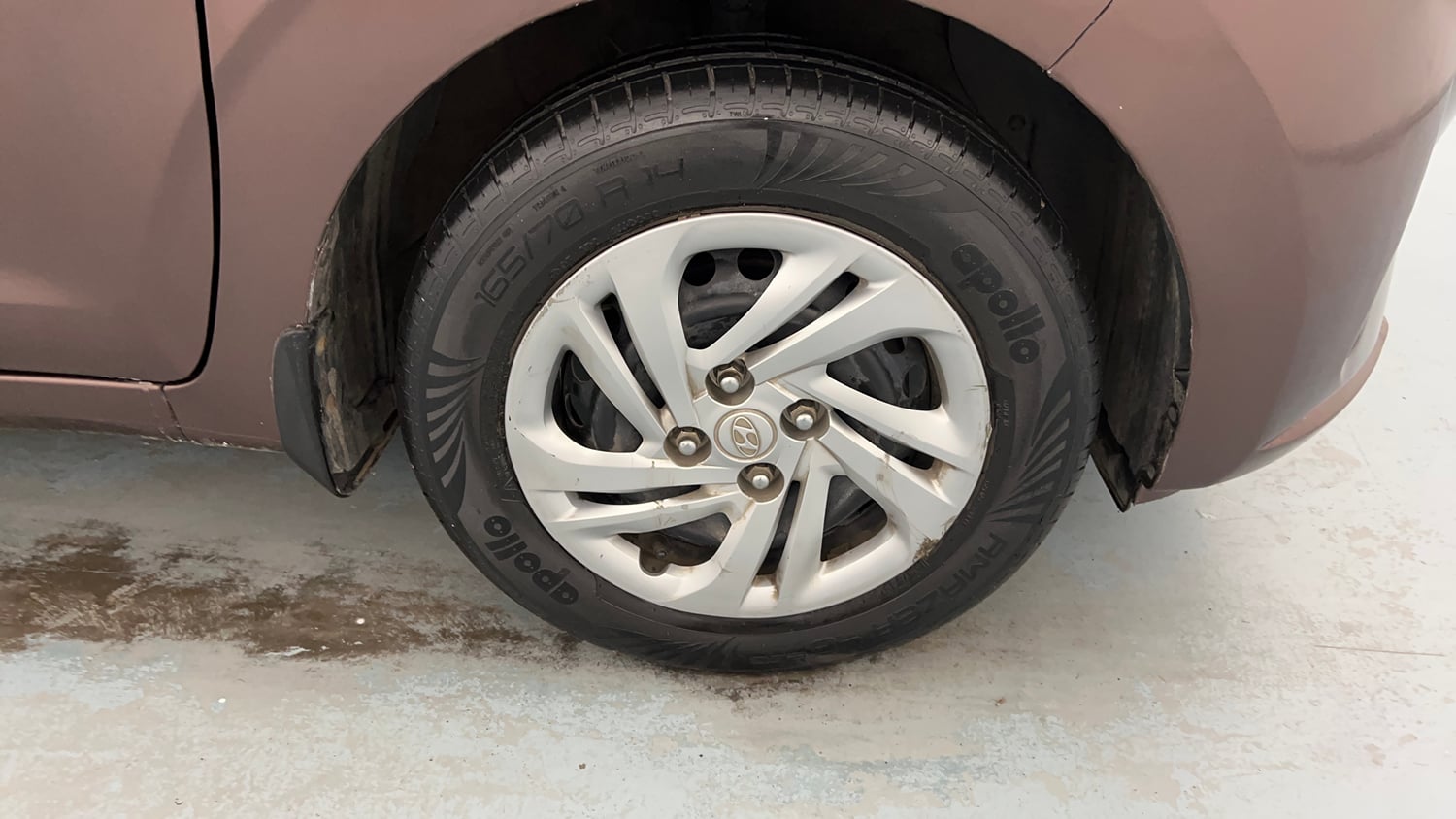 Used 2022 Hyundai Aura S 1.2 CNG Cng Manual tyres RIGHT FRONT TYRE RIM VIEW