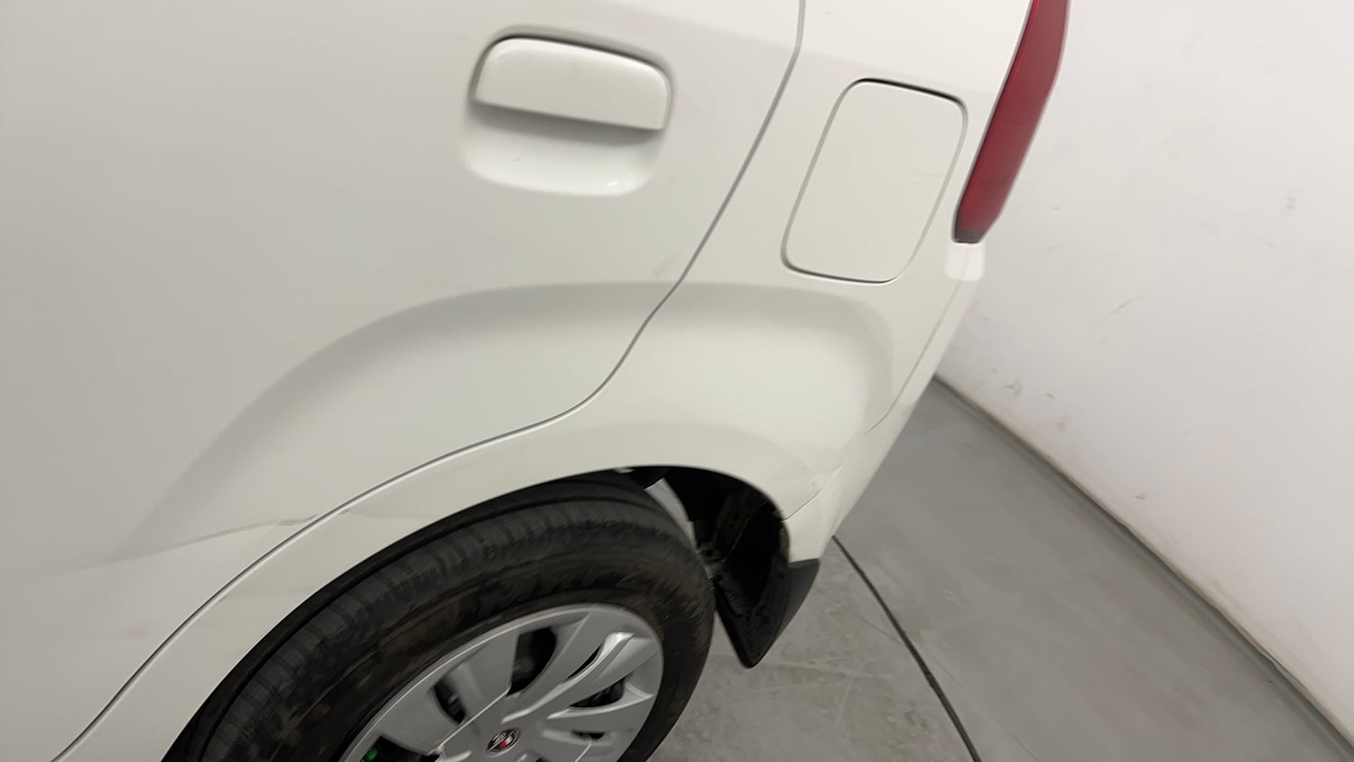 Used 2023 Maruti Suzuki Wagon R ZXI 1.2 Petrol Manual dents MINOR SCRATCH