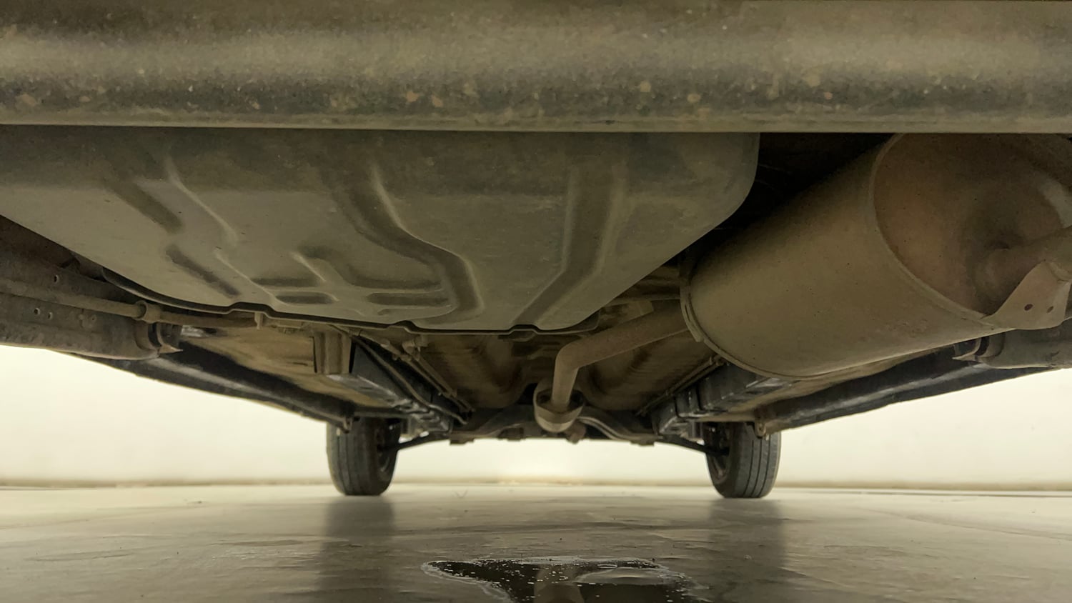 Used 2012 Maruti Suzuki Wagon R 1.0 VXI Petrol + CNG (Outside Fitted) Cng Manual extra REAR UNDERBODY VIEW (TAKEN FROM REAR)