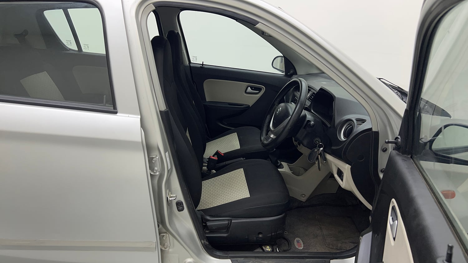 Used 2022 Maruti Suzuki Alto 800 LXi (O) Petrol Manual interior RIGHT SIDE FRONT DOOR CABIN VIEW