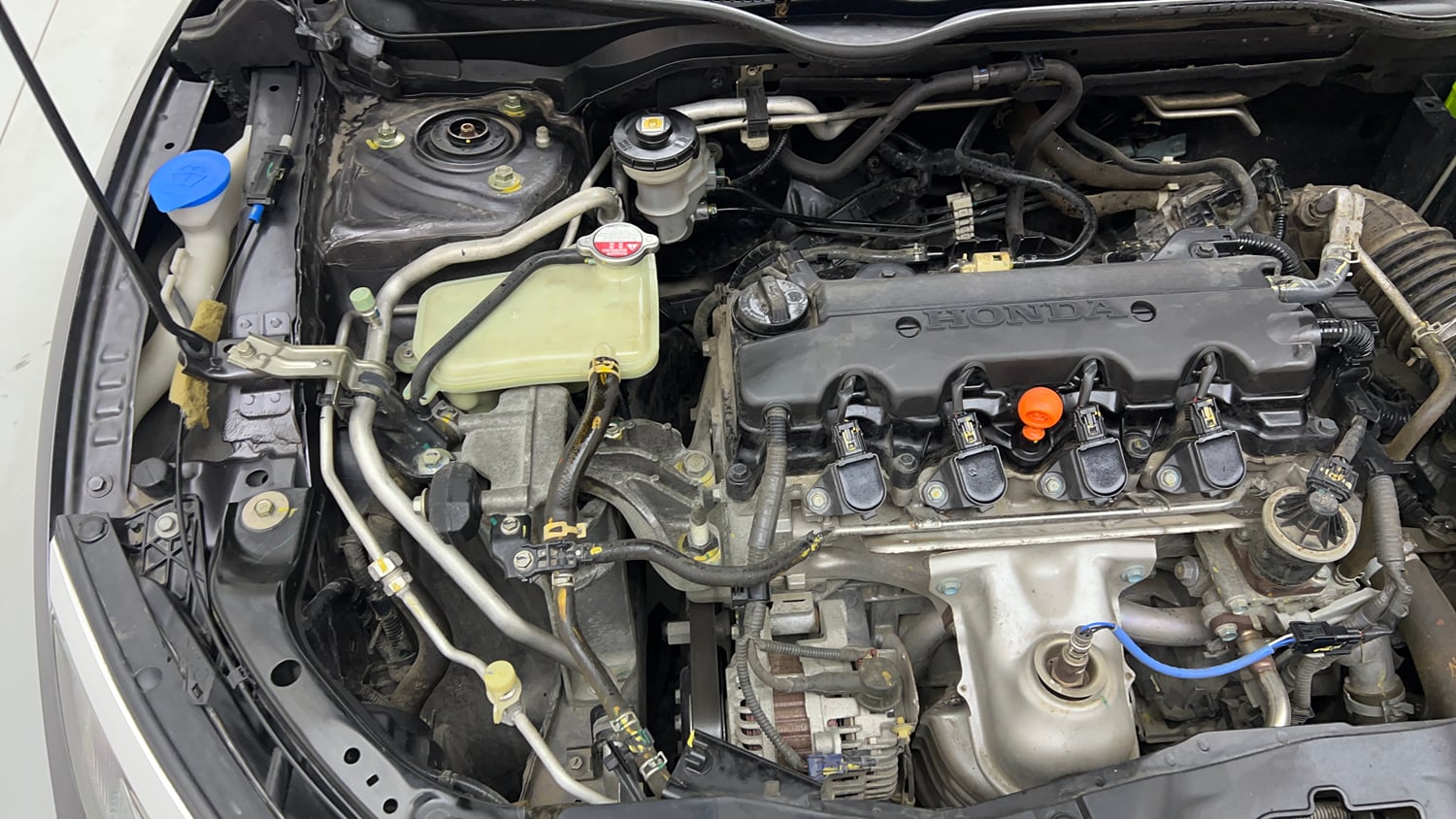 Used 2020 Honda Civic VX CVT Petrol Petrol Automatic engine ENGINE RIGHT SIDE VIEW