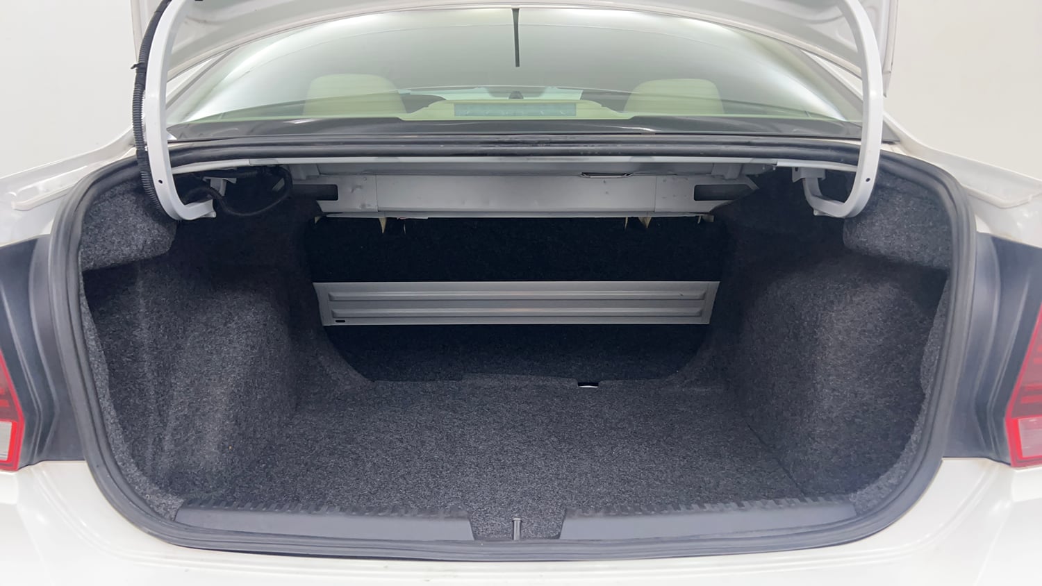 Used 2022 Volkswagen Vento Highline Plus 1.0L TSI Automatic Petrol Automatic interior DICKY INSIDE VIEW