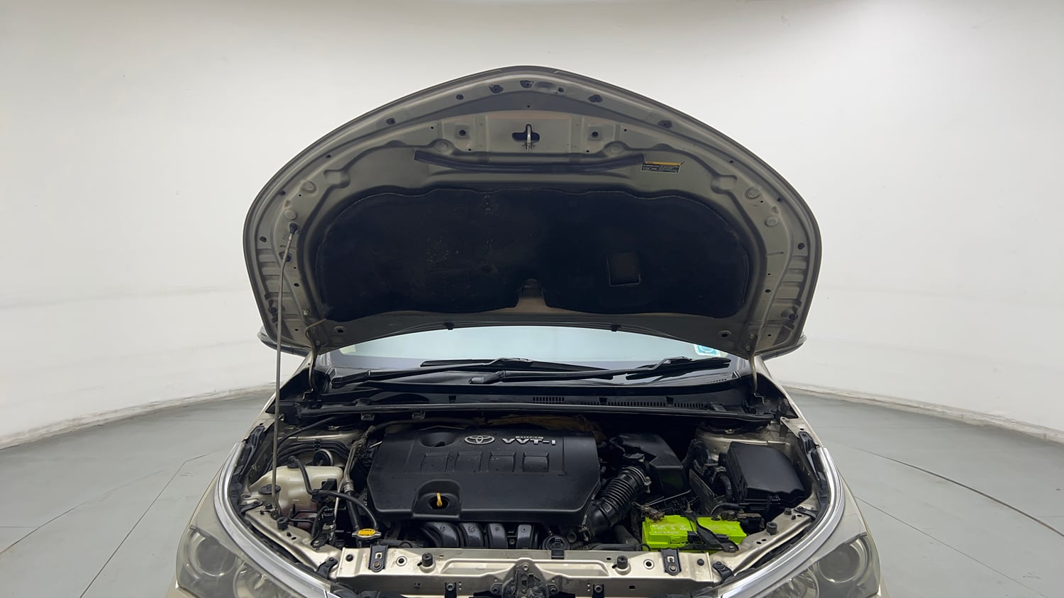 Used 2016 Toyota Corolla Altis VL AT Petrol Petrol Automatic engine ENGINE & BONNET OPEN FRONT VIEW