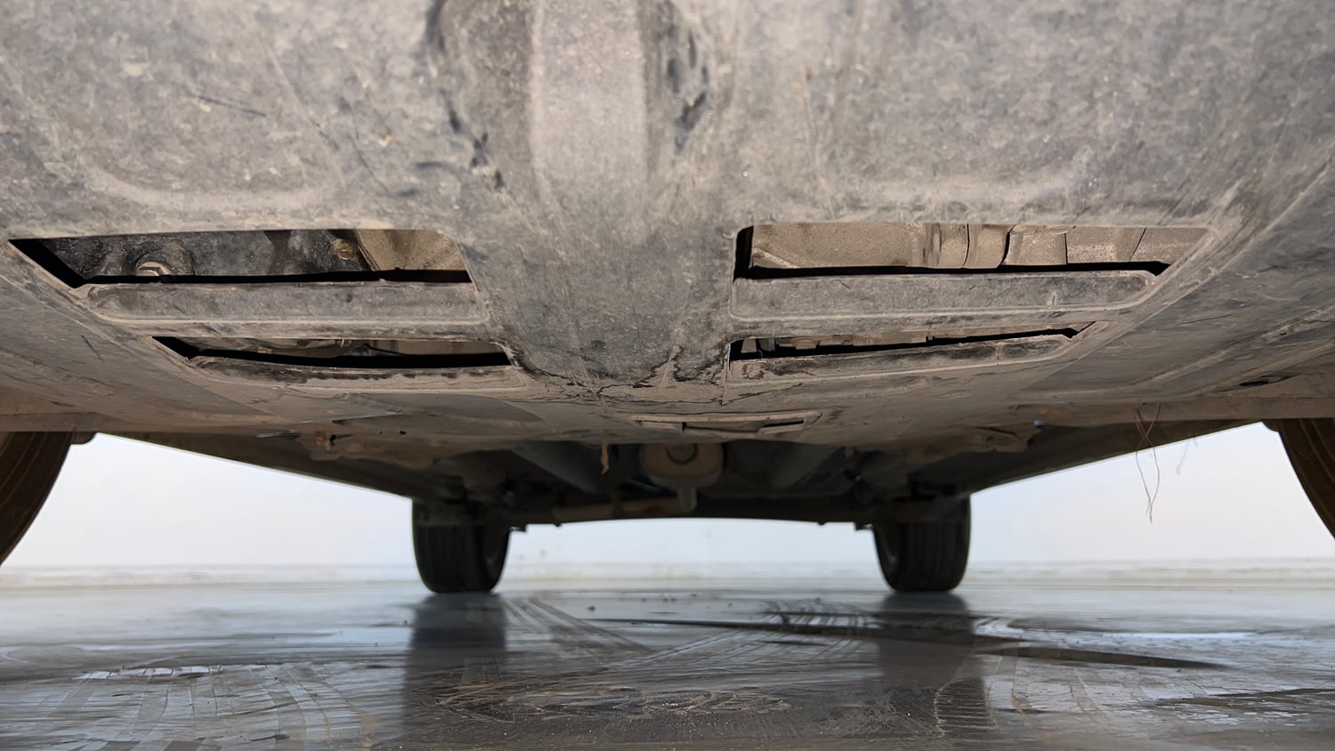 Used 2017 Hyundai Creta SX Plus 1.6 AT Petrol Petrol Automatic extra FRONT LEFT UNDERBODY VIEW