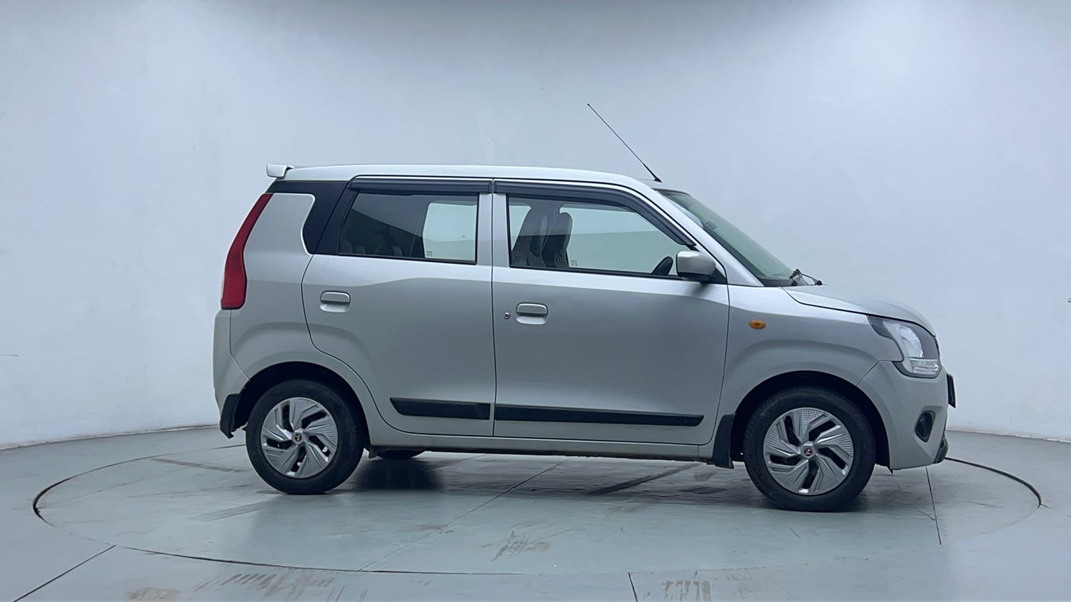 Used 2022 Maruti Suzuki Wagon R VXI 1.0 CNG Cng Manual exterior RIGHT SIDE VIEW