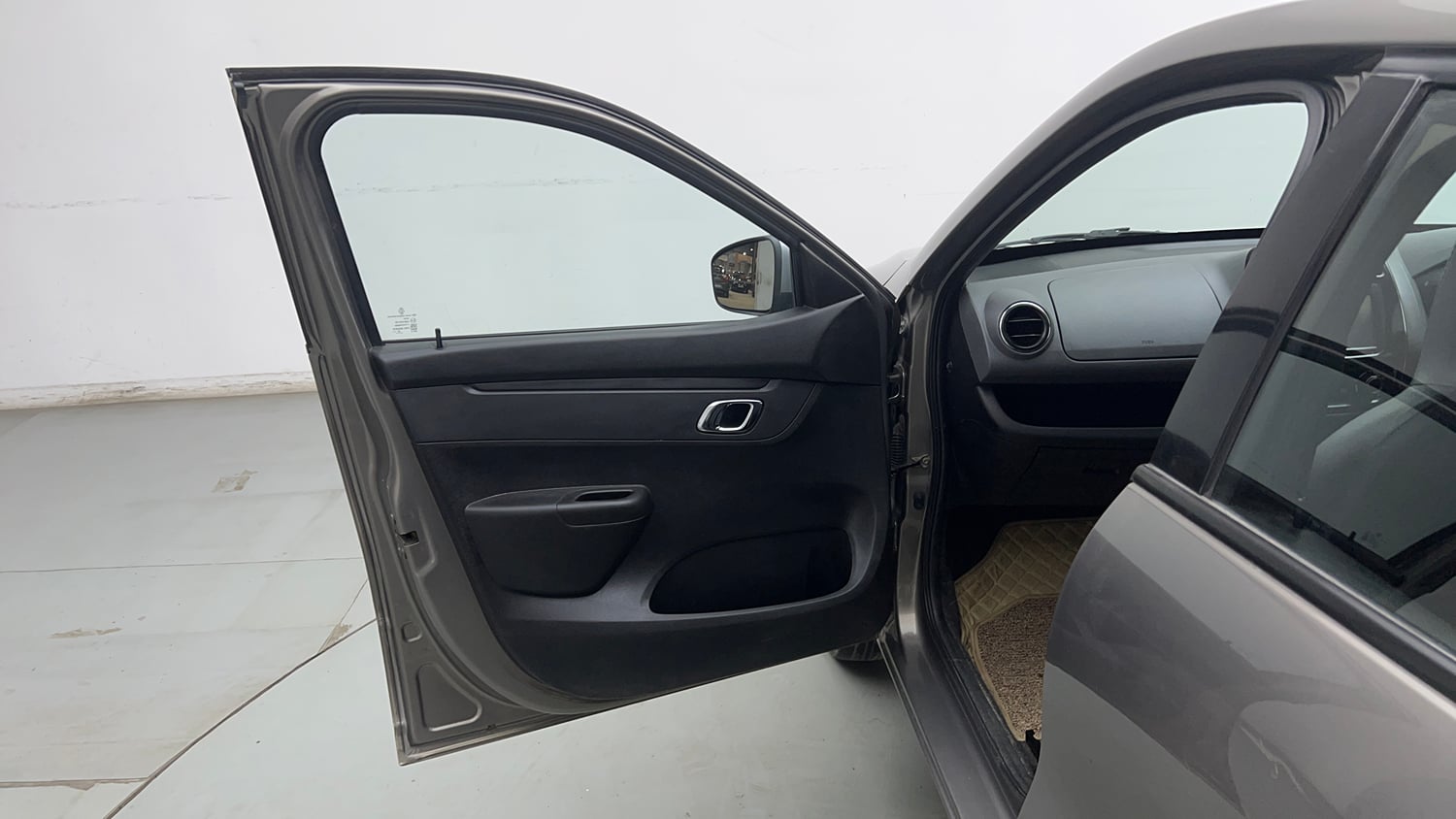 Used 2019 Renault Kwid 1.0 RXT AMT Opt Petrol Automatic interior LEFT FRONT DOOR OPEN VIEW