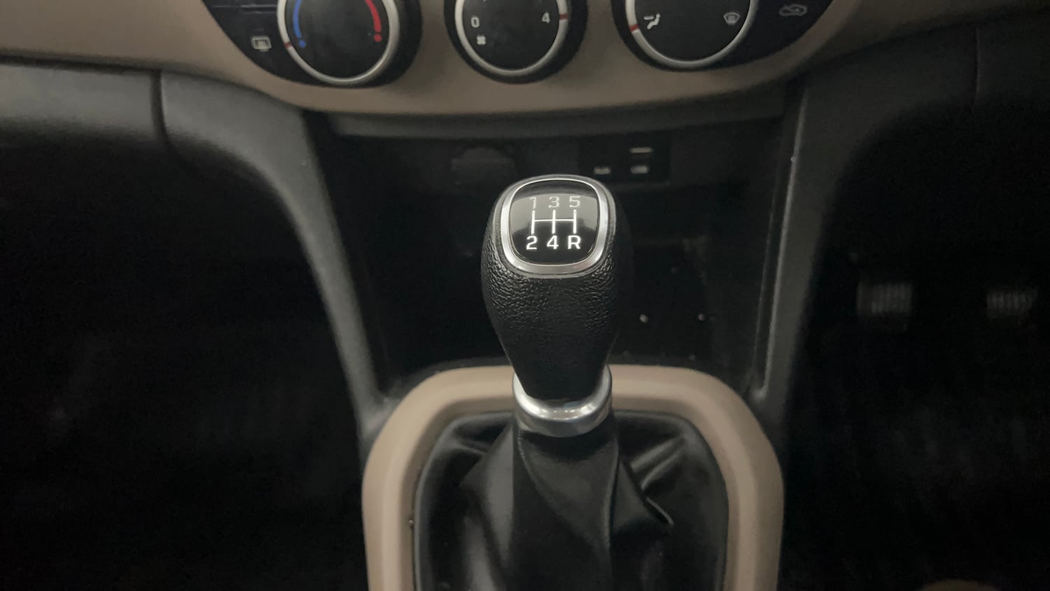 Used 2016 Hyundai Grand i10 Sportz 1.2 Kappa VTVT Petrol Manual interior GEAR  KNOB VIEW