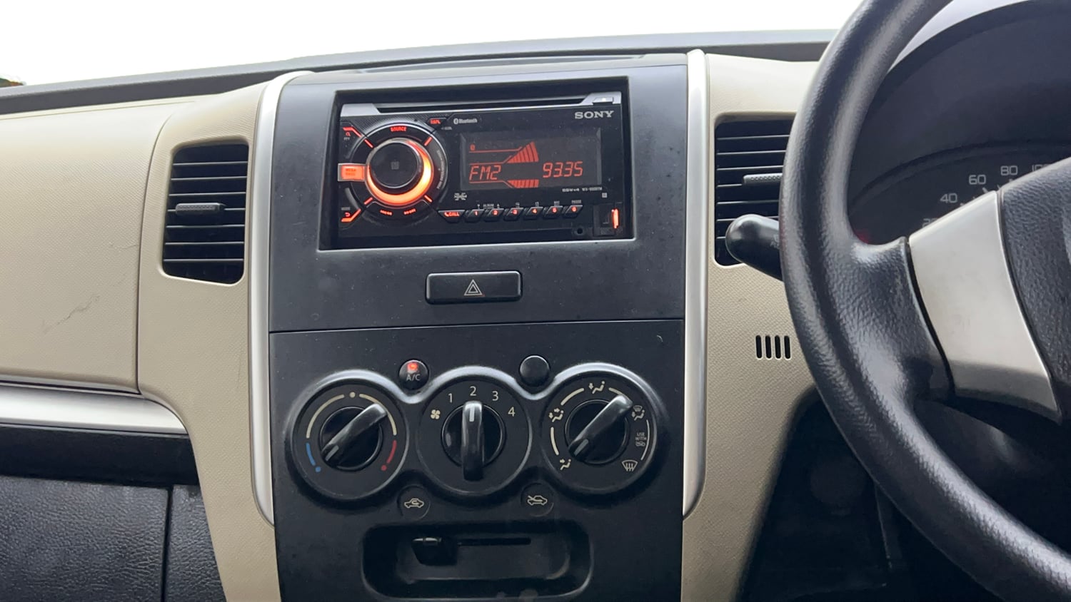 Used 2017 Maruti Suzuki Wagon R LXI CNG Cng Manual interior MUSIC SYSTEM & AC CONTROL VIEW
