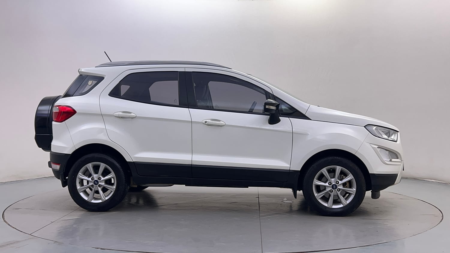 Used 2021 Ford EcoSport Titanium 1.5L TDCi Diesel Manual exterior RIGHT SIDE VIEW