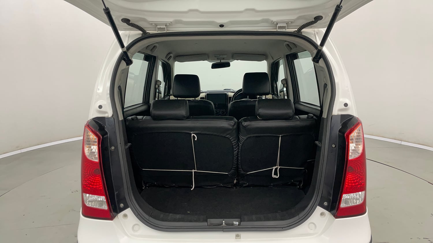 Used 2017 Maruti Suzuki Wagon R 1.0 VXI AMT Petrol Automatic interior DICKY INSIDE VIEW