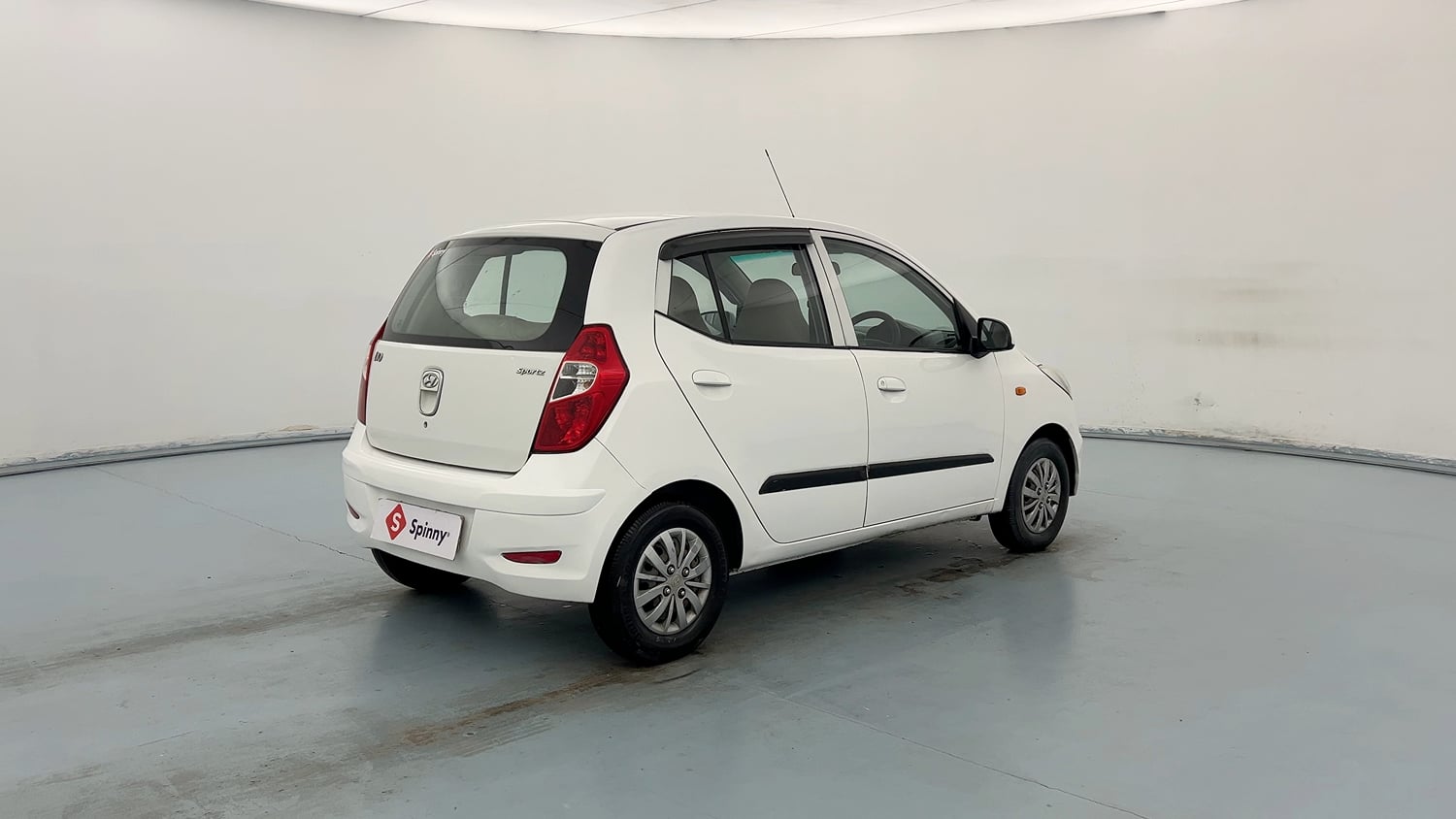 Used 2014 Hyundai i10 Sportz 1.1 iRDE2 Petrol Manual exterior RIGHT REAR CORNER VIEW