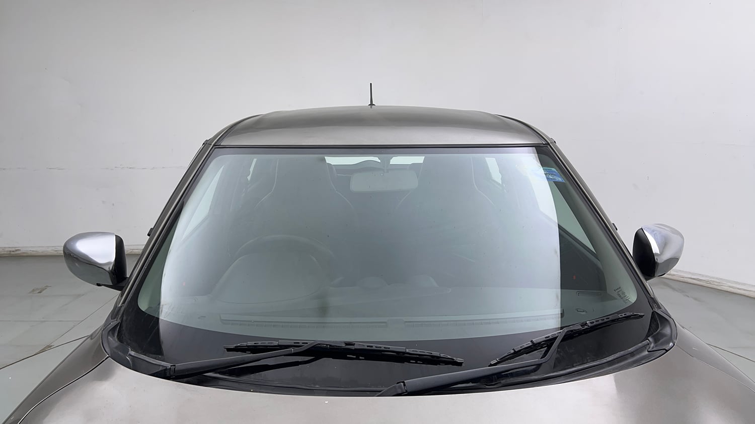 Used 2023 Maruti Suzuki Swift LXi Petrol Manual exterior FRONT WINDSHIELD VIEW