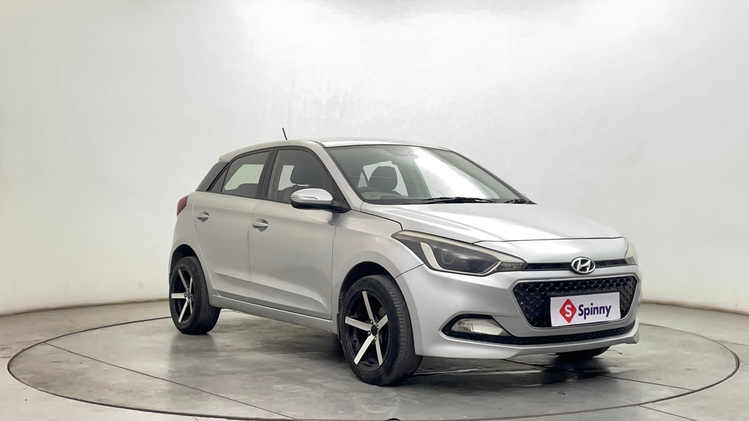 Used 2017 Hyundai Elite i20 Asta 1.2 Petrol Manual exterior RIGHT FRONT CORNER VIEW