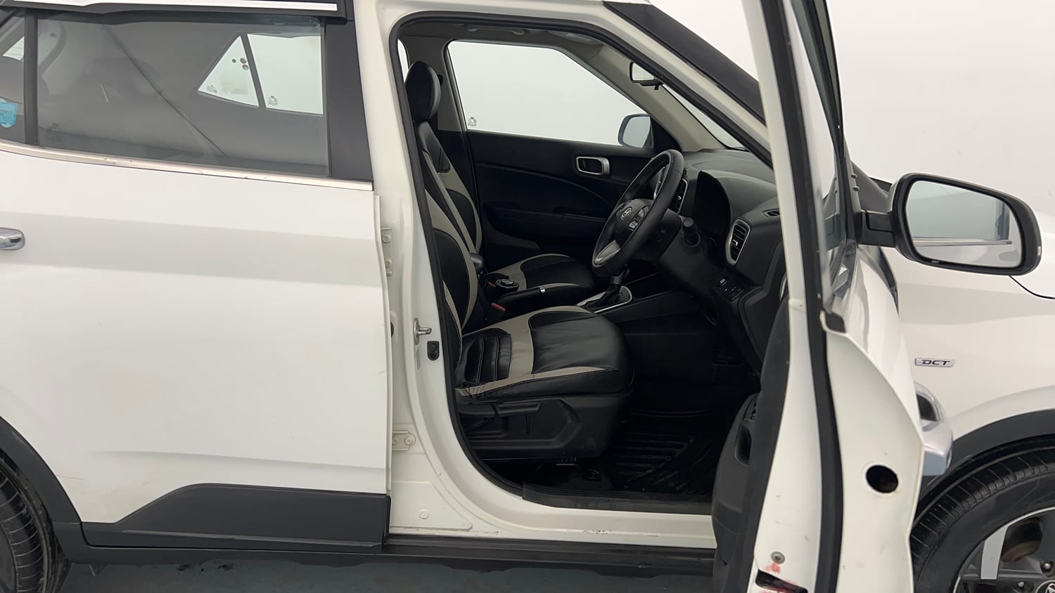 Used 2019 Hyundai Venue SX Plus 1.0 Turbo DCT Petrol Automatic interior RIGHT SIDE FRONT DOOR CABIN VIEW