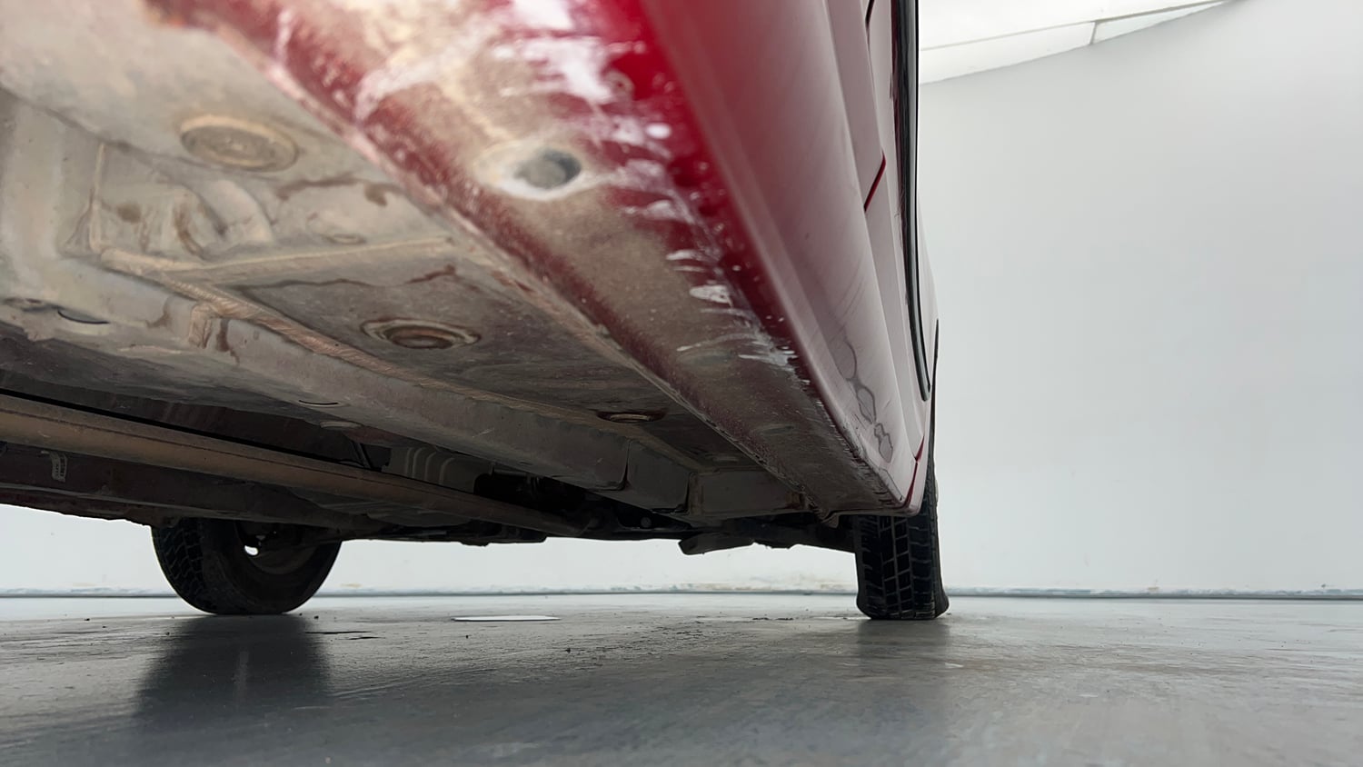 Used 2015 Hyundai Eon Era + Petrol Manual extra REAR RIGHT UNDERBODY VIEW