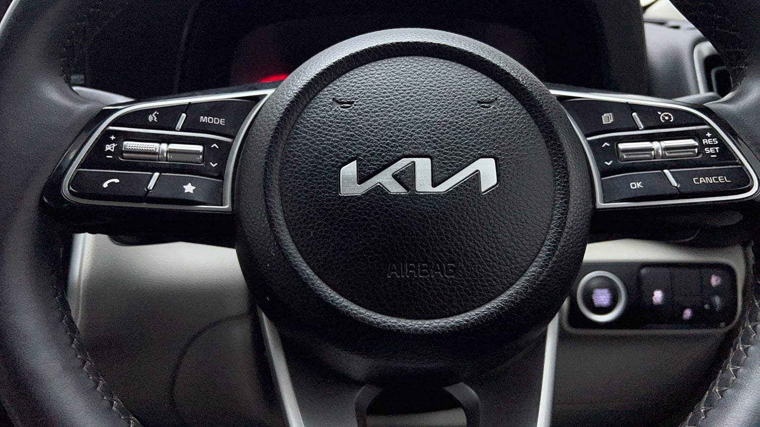 Used 2023 Kia Sonet HTX 1.0 Turbo Petrol DCT Petrol Automatic top_features Airbags