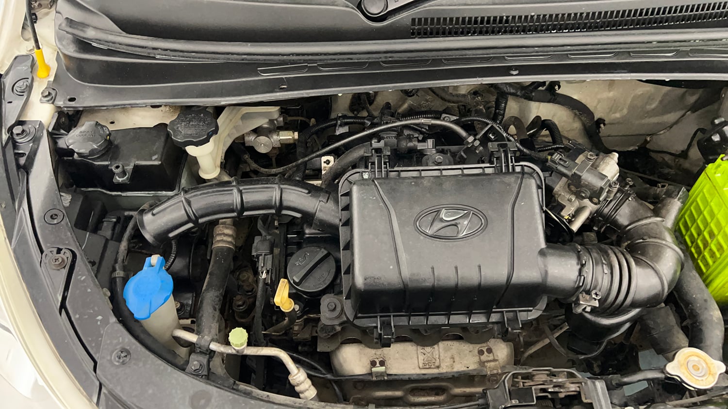 Used 2014 Hyundai i10 Sportz 1.1 iRDE2 Petrol Manual engine ENGINE RIGHT SIDE VIEW