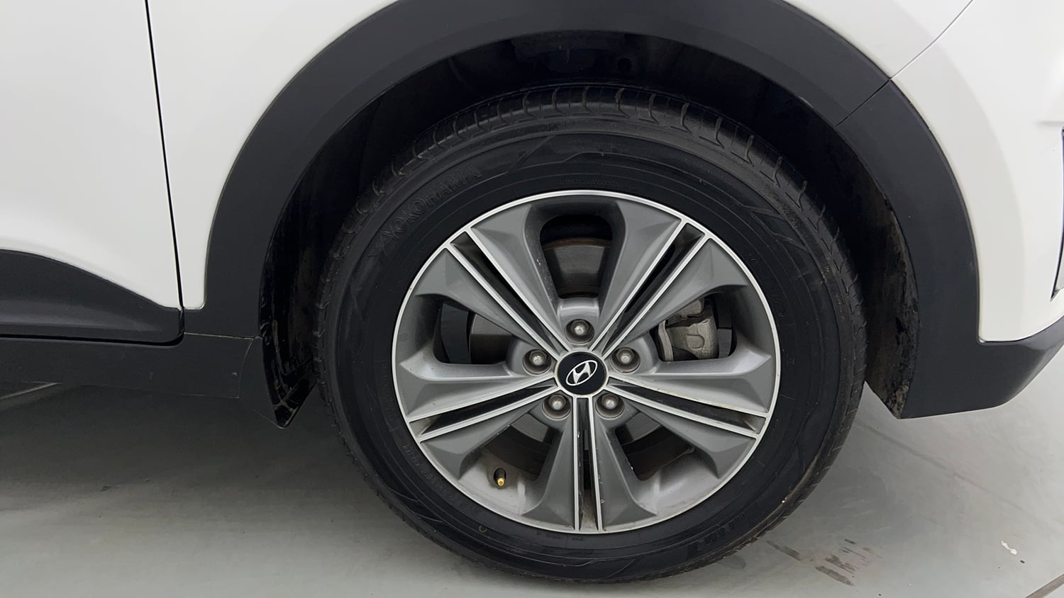 Used 2017 Hyundai Creta SX Plus 1.6 AT Petrol Petrol Automatic tyres RIGHT FRONT TYRE RIM VIEW