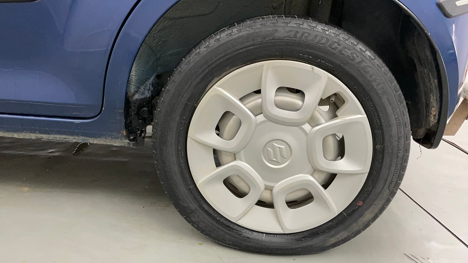 Used 2021 Maruti Suzuki Ignis Sigma 1.2 MT Petrol Manual tyres LEFT REAR TYRE RIM VIEW