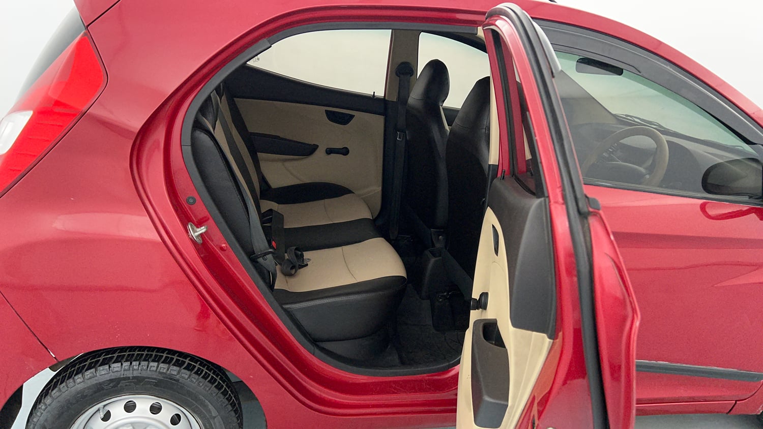 Used 2015 Hyundai Eon Era + Petrol Manual interior RIGHT SIDE REAR DOOR CABIN VIEW