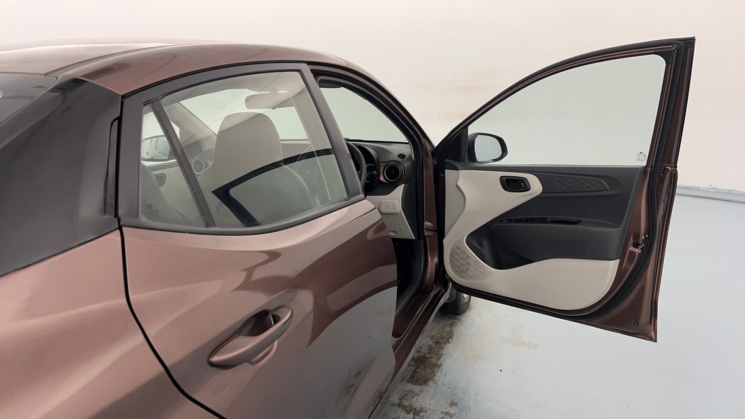 Used 2022 Hyundai Aura S 1.2 CNG Cng Manual interior RIGHT FRONT DOOR OPEN VIEW