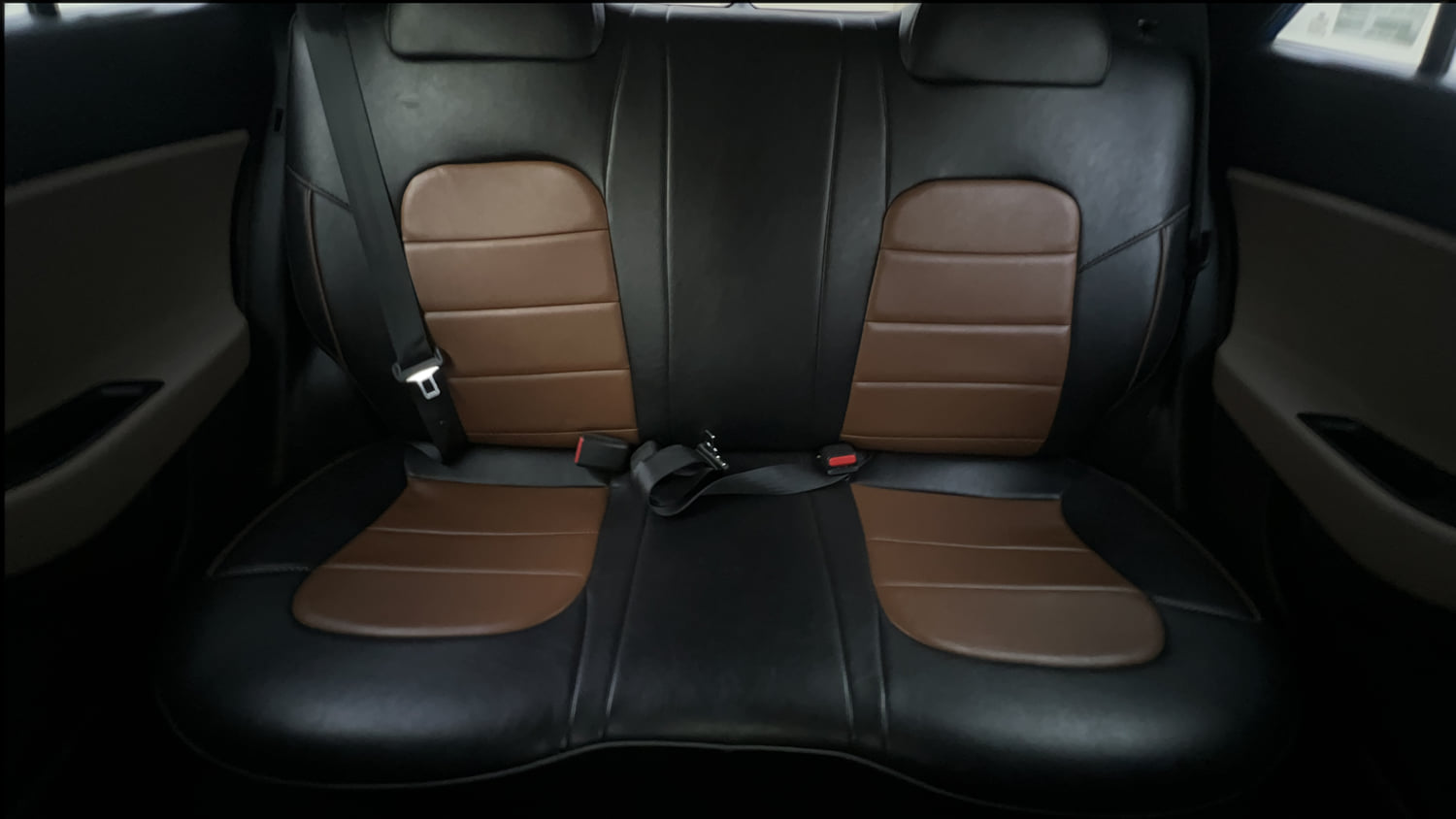 Used 2018 Hyundai Elite i20 Asta 1.2 AT Petrol Automatic interior REAR SEAT CONDITION VIEW