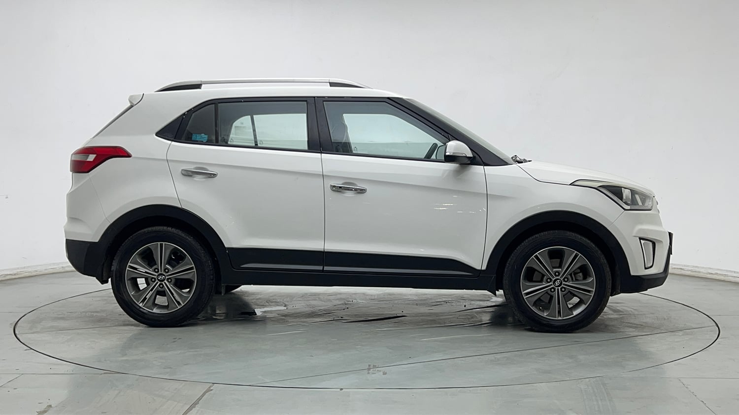 Used 2017 Hyundai Creta SX Plus 1.6 AT Petrol Petrol Automatic exterior RIGHT SIDE VIEW