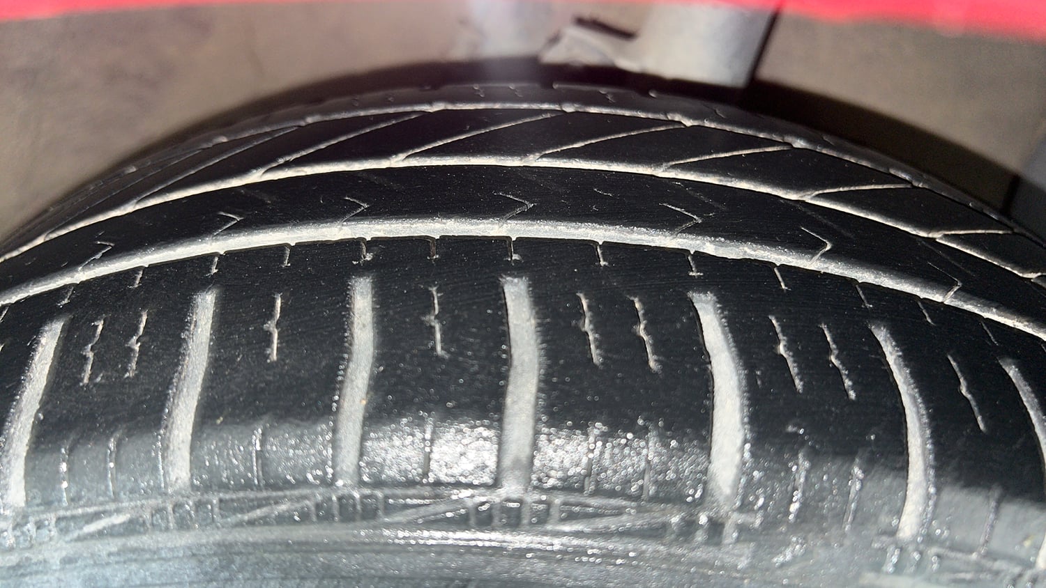Used 2016 Hyundai Grand i10 Sportz 1.2 Kappa VTVT Petrol Manual tyres RIGHT FRONT TYRE TREAD VIEW
