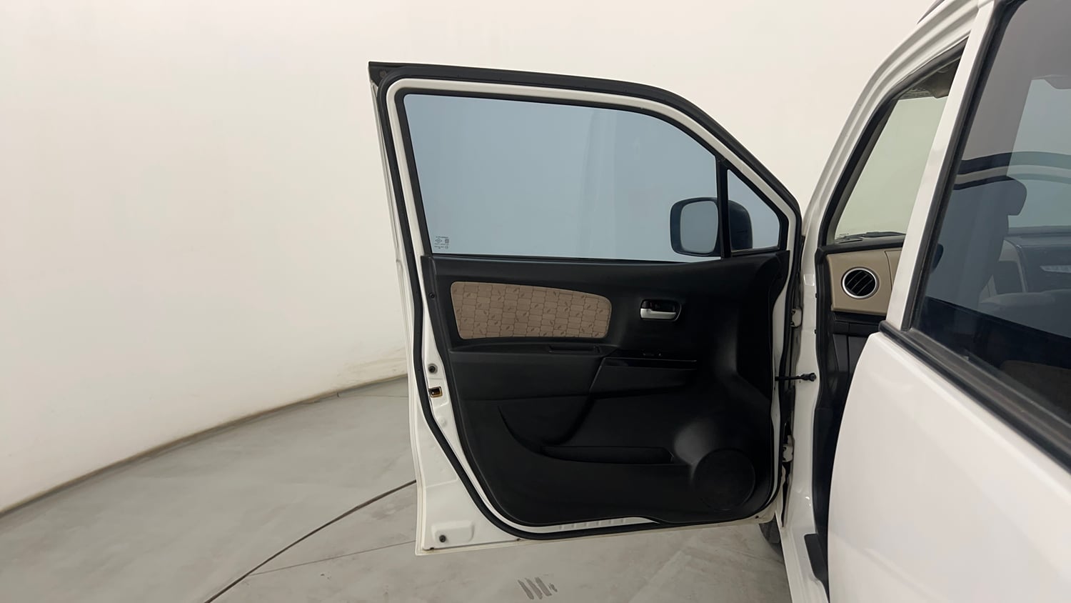 Used 2017 Maruti Suzuki Wagon R 1.0 VXI AMT (O) Petrol Automatic interior LEFT FRONT DOOR OPEN VIEW
