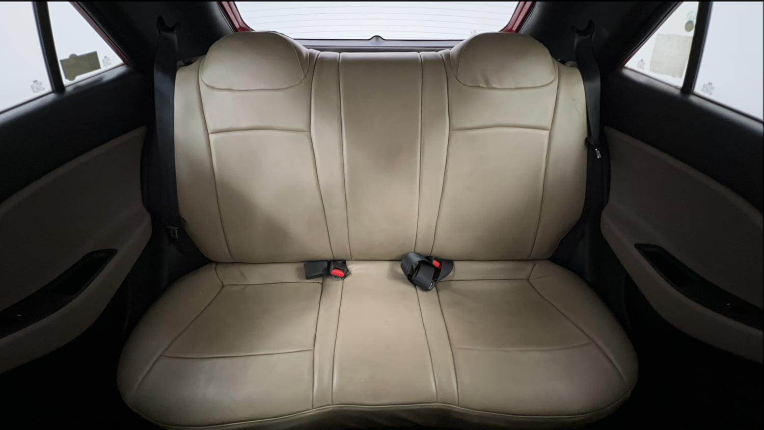 Used 2016 Hyundai Elite i20 Sportz 1.2 Petrol Manual interior REAR SEAT CONDITION VIEW
