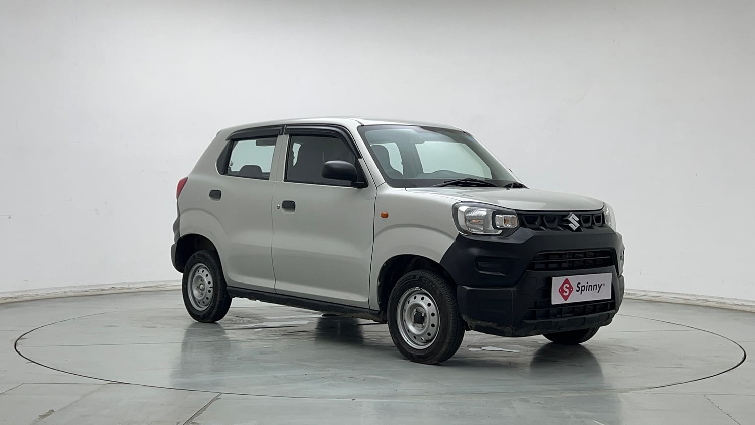 Used 2025 Maruti Suzuki S-Presso Lxi (O) Petrol Manual exterior RIGHT FRONT CORNER VIEW