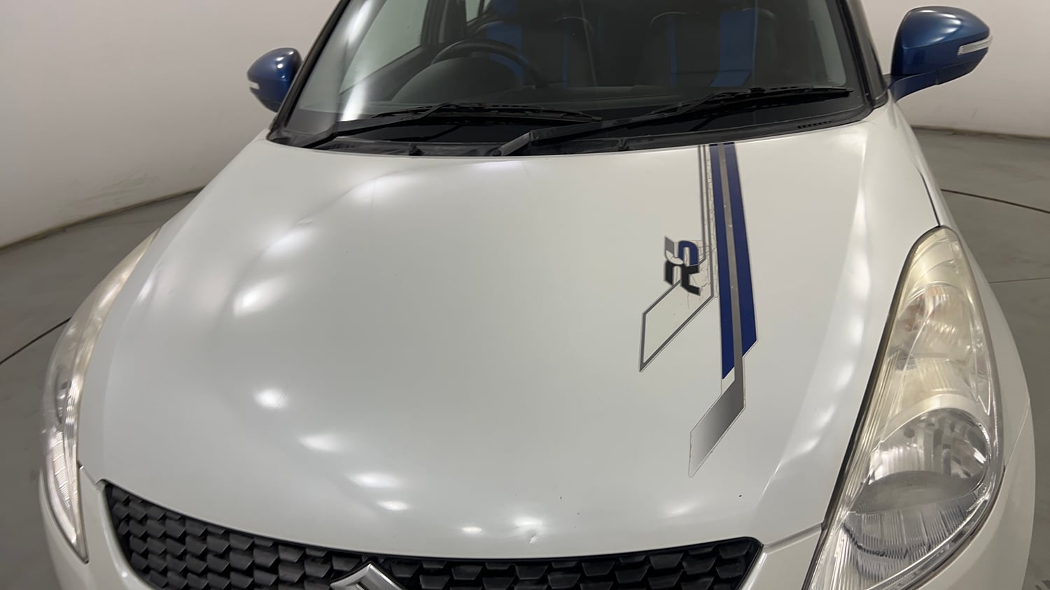 Used 2013 Maruti Suzuki Swift VXi Petrol Manual dents MINOR DENT