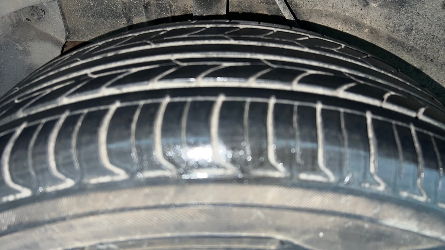 Used 2018 Tata Nexon XM Petrol Manual tyres RIGHT REAR TYRE TREAD VIEW