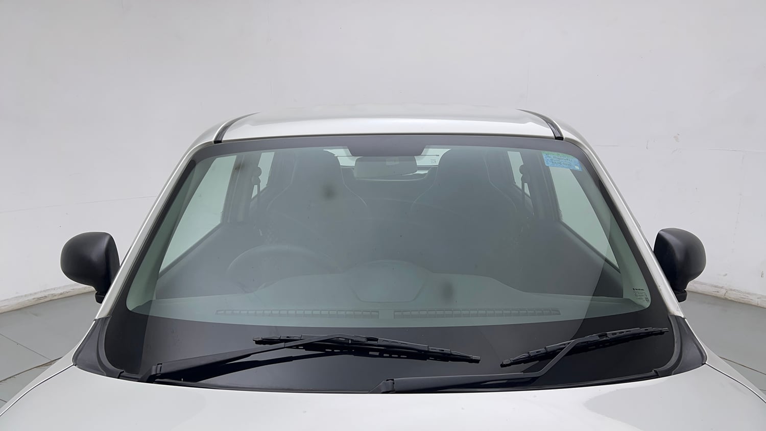 Used 2025 Maruti Suzuki S-Presso Lxi (O) Petrol Manual exterior FRONT WINDSHIELD VIEW