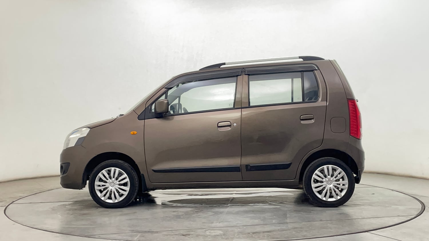 Used 2015 Maruti Suzuki Wagon R VXI Petrol Manual exterior LEFT SIDE VIEW