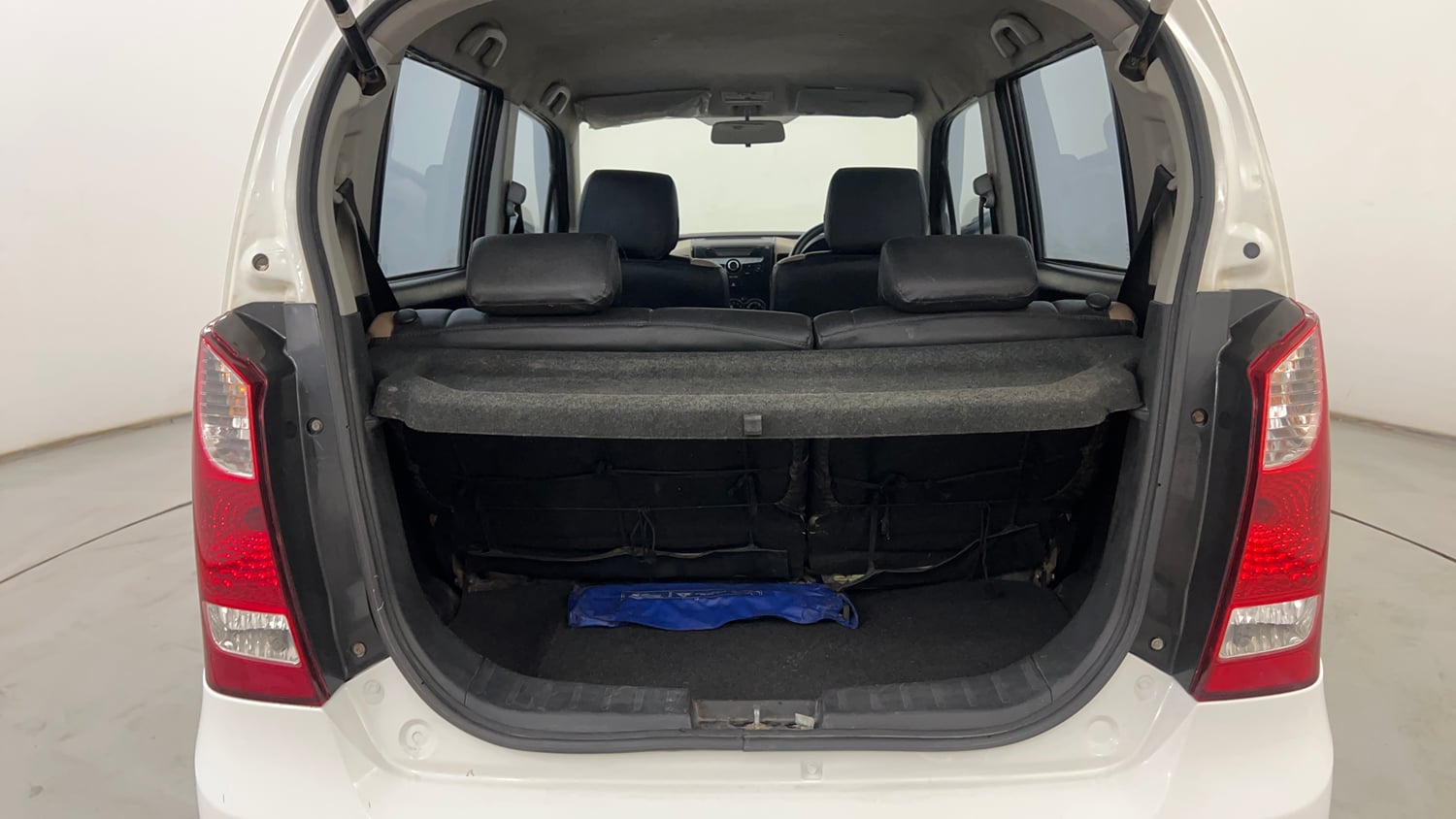 Used 2017 Maruti Suzuki Wagon R 1.0 VXI AMT (O) Petrol Automatic interior DICKY INSIDE VIEW