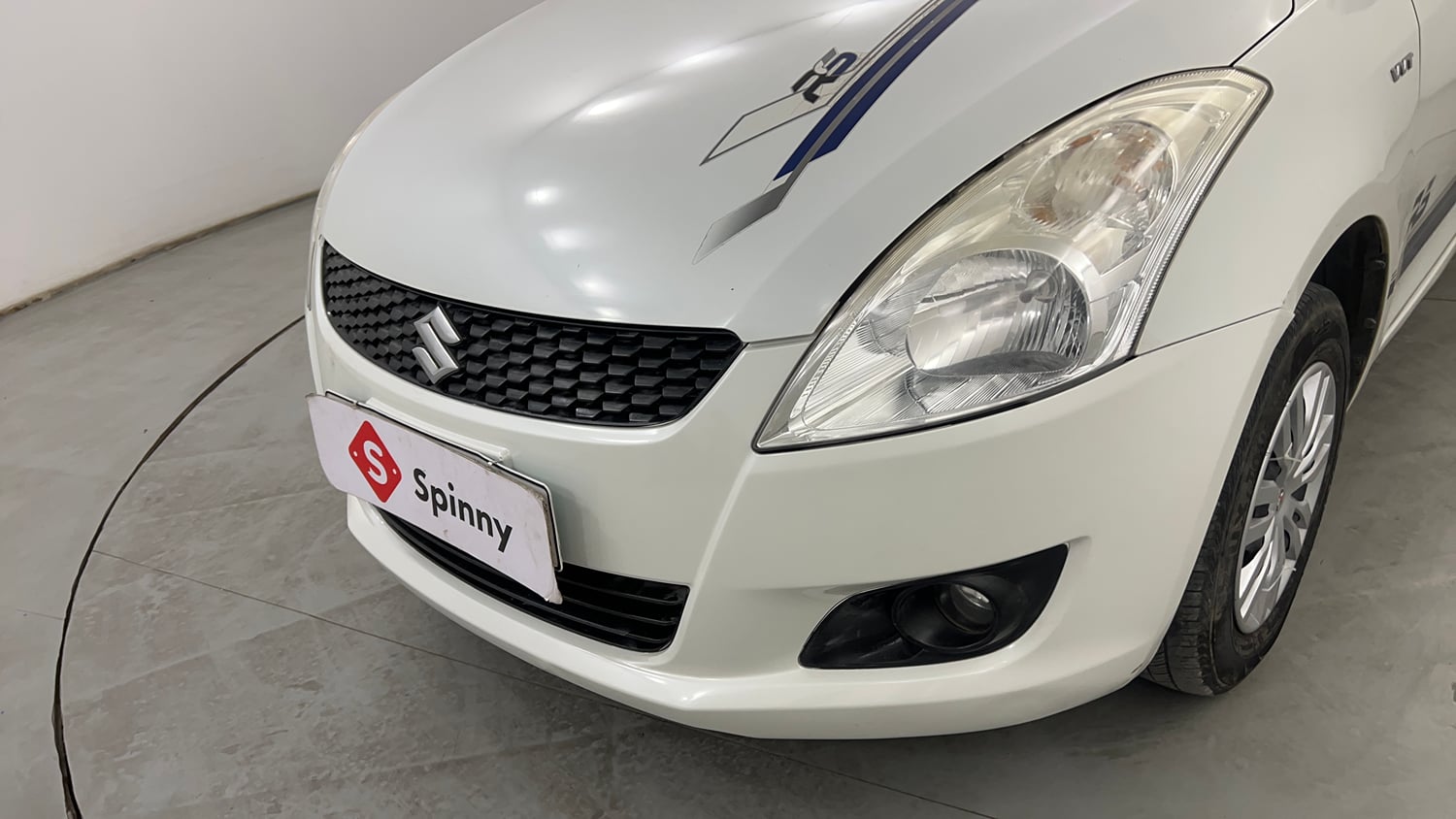 Used 2013 Maruti Suzuki Swift VXi Petrol Manual dents MINOR SCRATCH