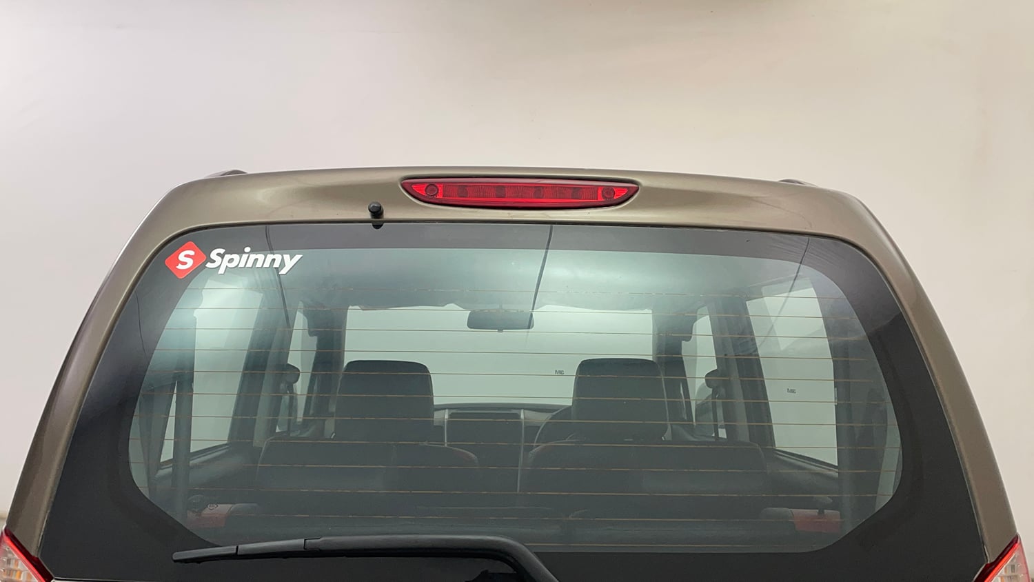 Used 2015 Maruti Suzuki Wagon R VXI Petrol Manual exterior BACK WINDSHIELD VIEW