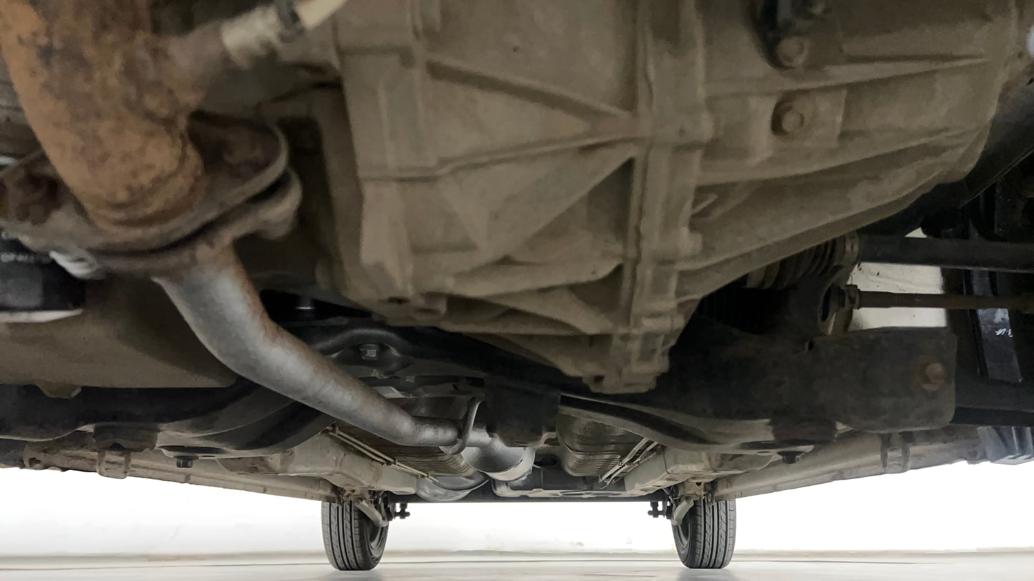 Used 2017 Maruti Suzuki Wagon R 1.0 VXI AMT (O) Petrol Automatic extra FRONT LEFT UNDERBODY VIEW