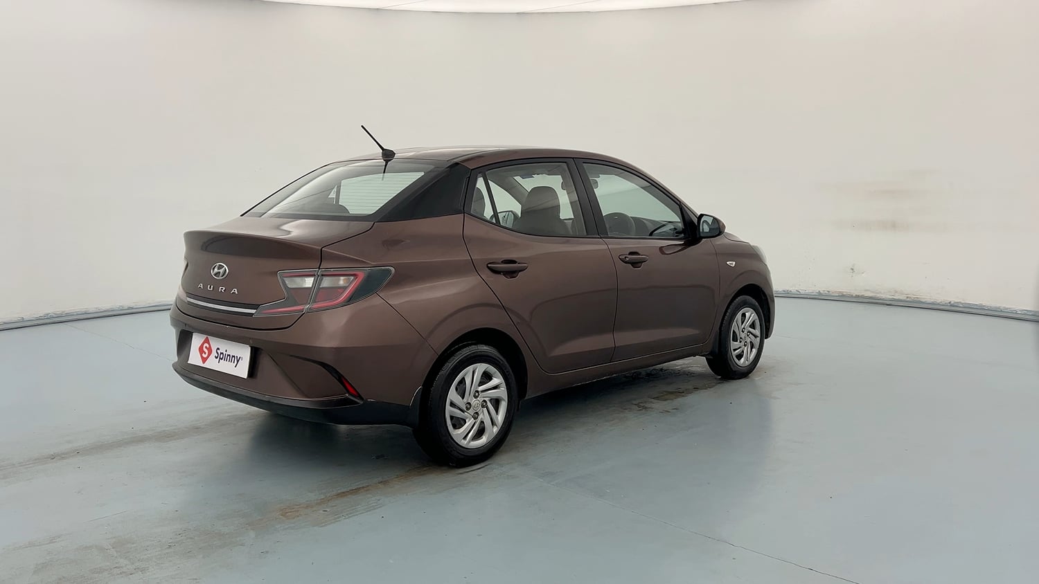 Used 2022 Hyundai Aura S 1.2 CNG Cng Manual exterior RIGHT REAR CORNER VIEW