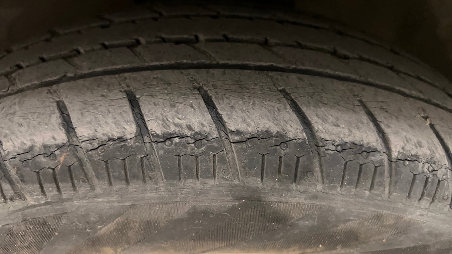 Used 2018 Maruti Suzuki Celerio X Zxi (Opt) Petrol Manual tyres LEFT FRONT TYRE TREAD VIEW