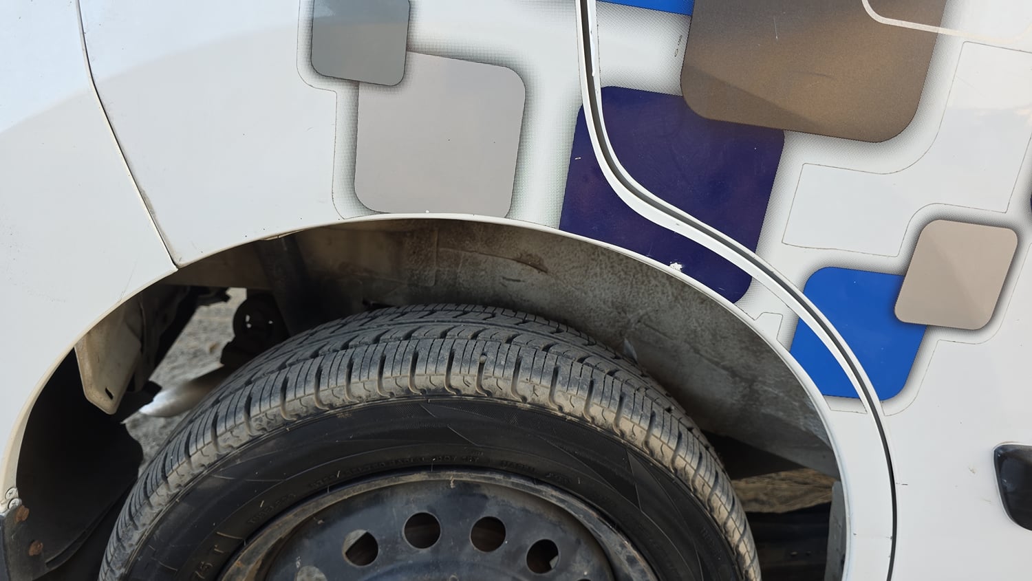 Used 2015 Maruti Suzuki Wagon R VXI Petrol Manual tyres RIGHT REAR TYRE TREAD VIEW