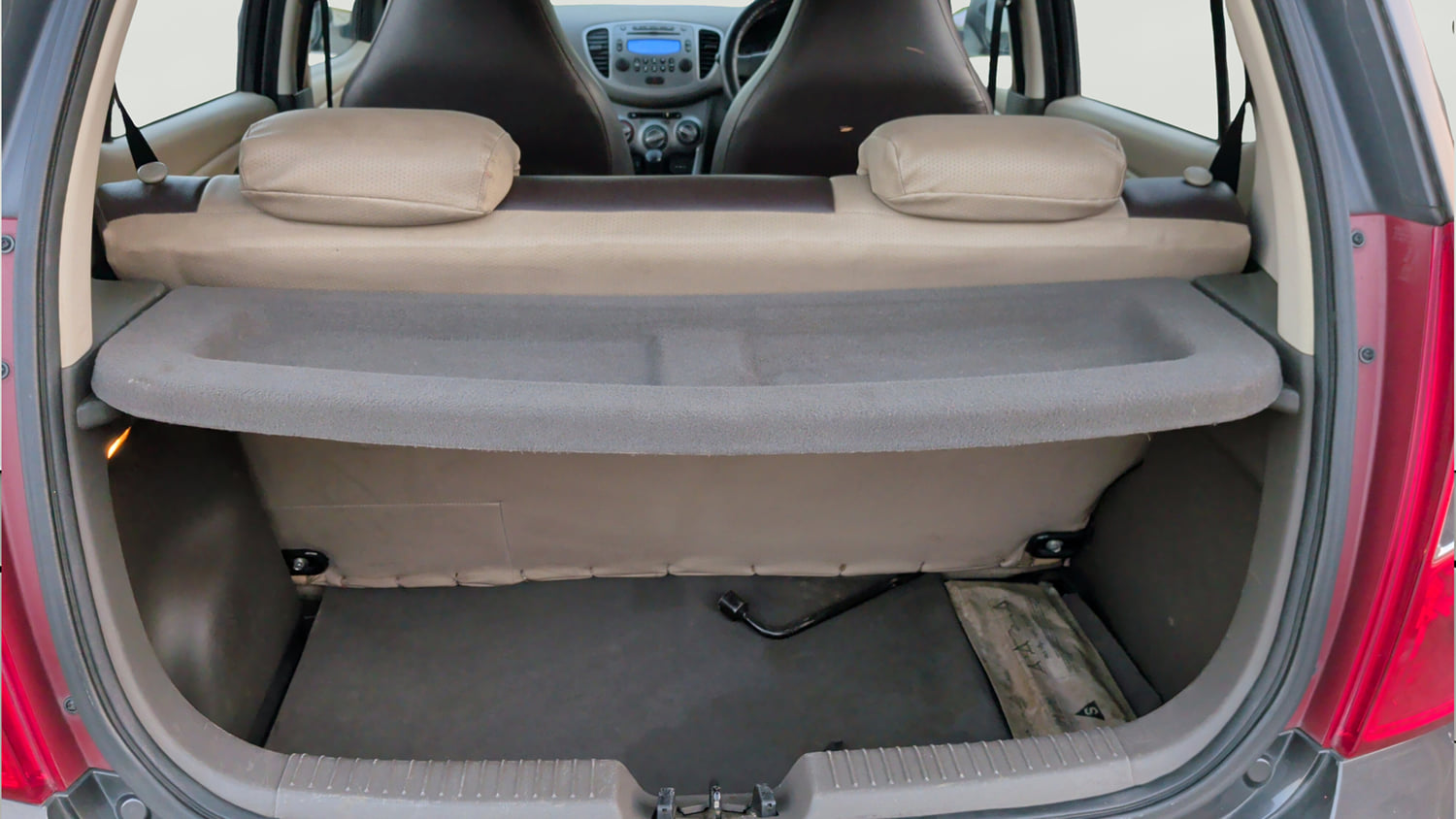 Used 2012 Hyundai i10 Sportz 1.2 Kappa2 Petrol Manual interior DICKY INSIDE VIEW