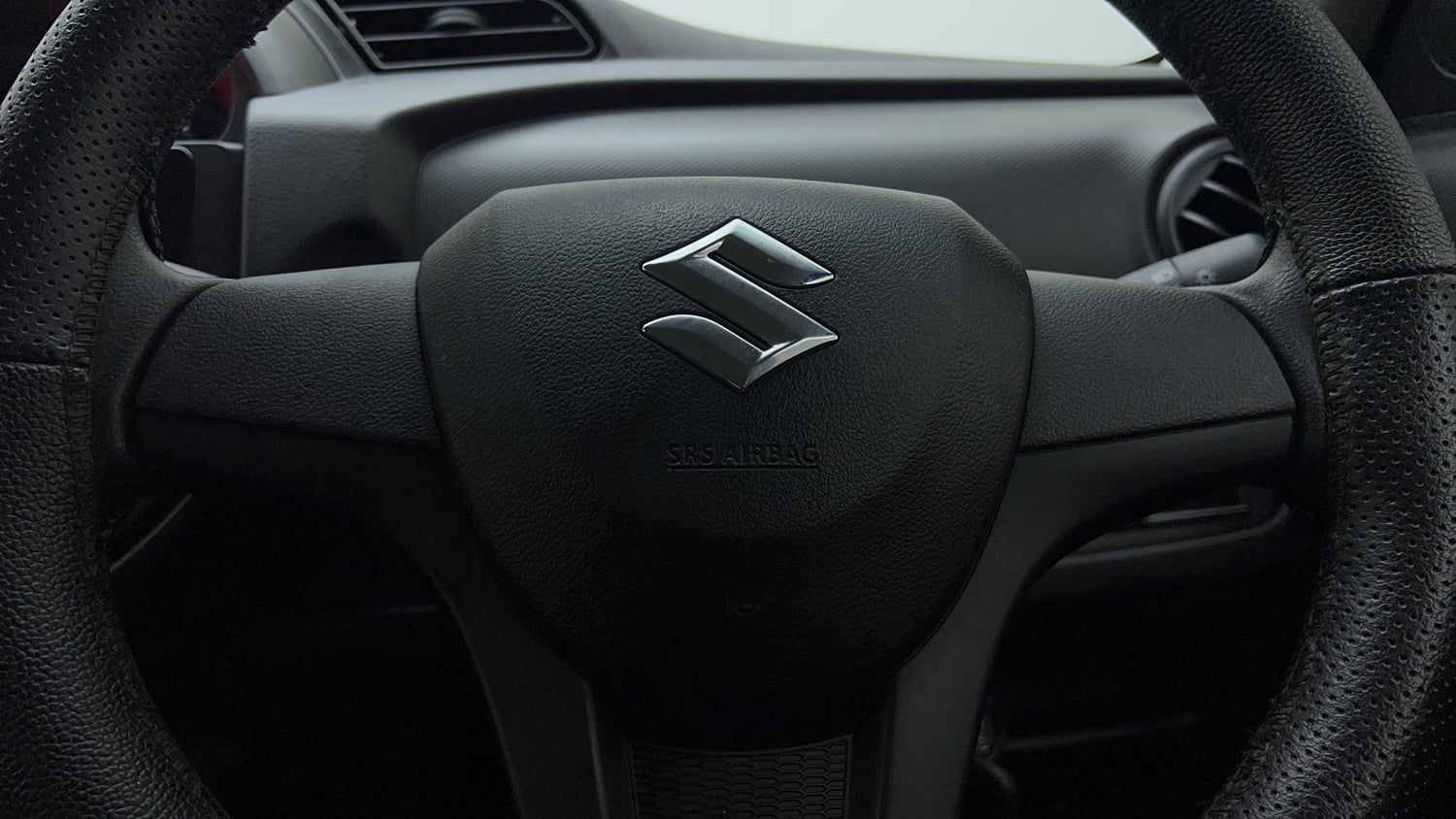 Used 2025 Maruti Suzuki S-Presso Lxi (O) Petrol Manual top_features Airbags