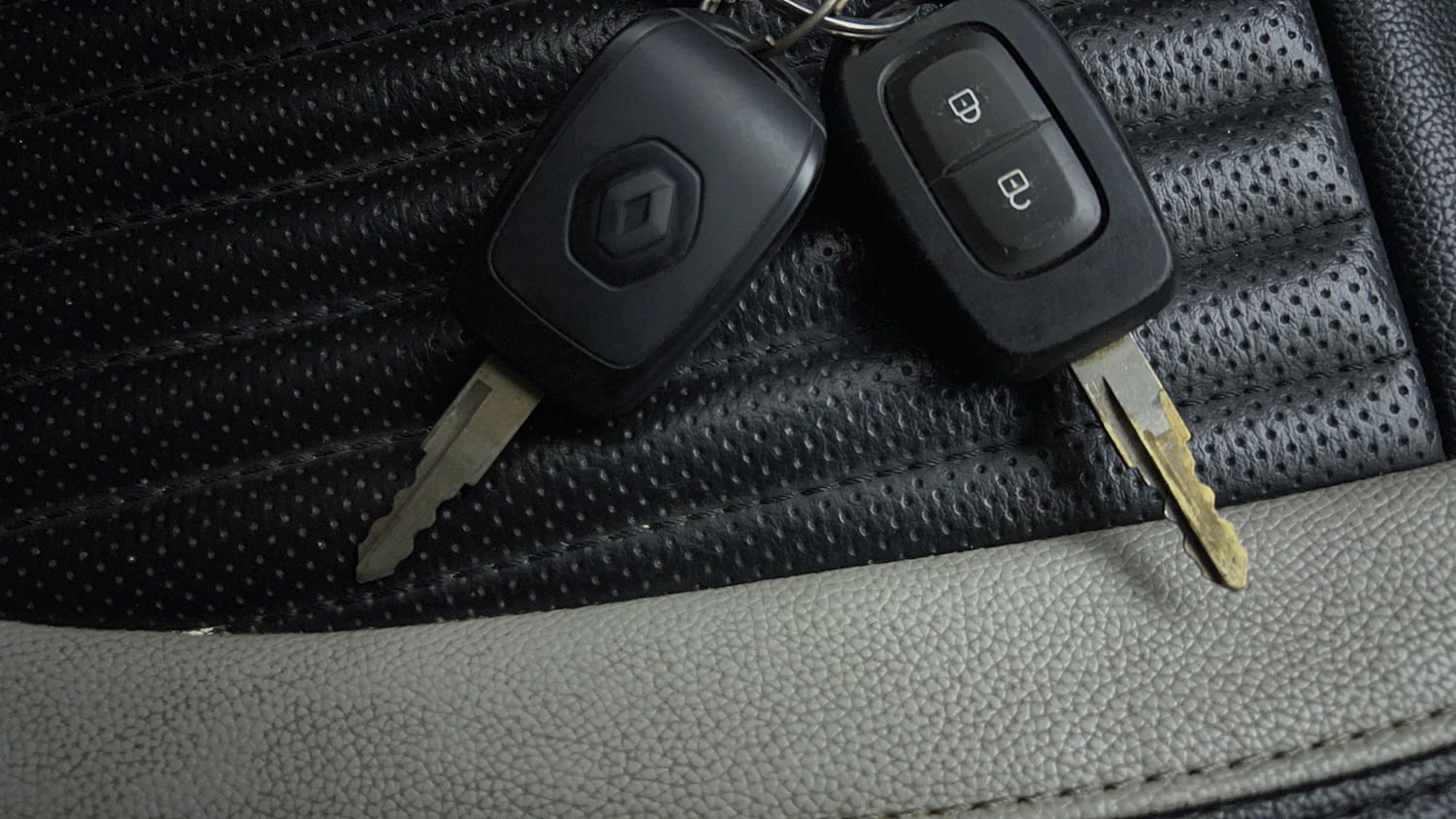 Used 2019 Renault Kwid 1.0 RXT AMT Opt Petrol Automatic extra CAR KEY VIEW